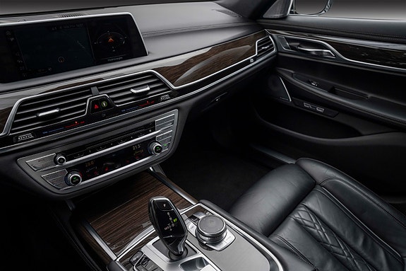 BMW 730d 11 of 30