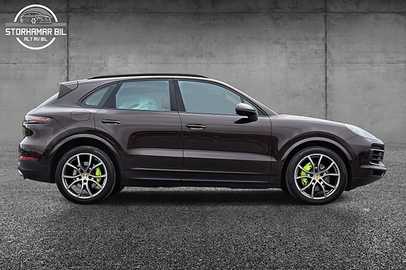 Porsche Cayenne 12 of 30