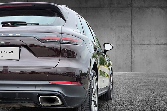 Porsche Cayenne 10 of 30
