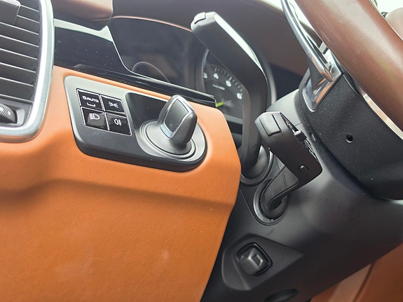 Porsche Cayenne 19 of 30