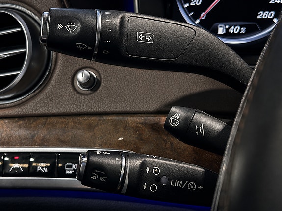 Mercedes-Benz S300 21 of 30