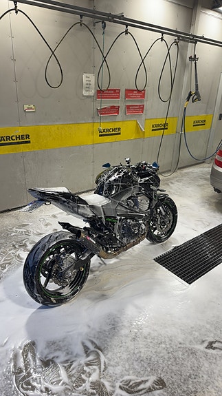 Kawasaki Z 800 6 of 6