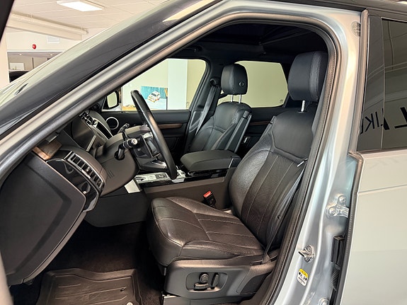 Land Rover Discovery 13 of 30