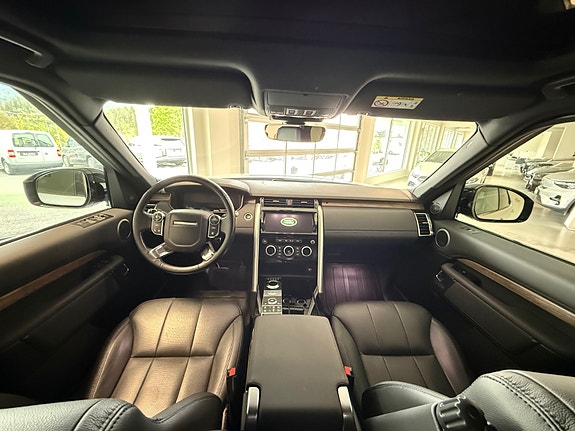 Land Rover Discovery 21 of 30