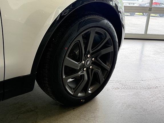 Land Rover Discovery 9 of 30