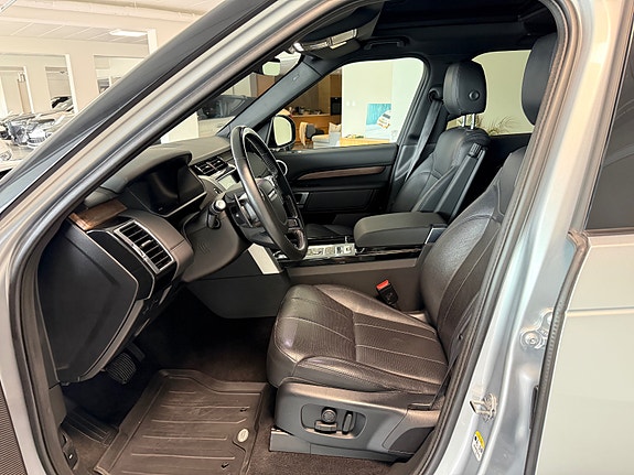 Land Rover Discovery 11 of 30