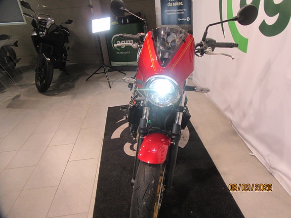 Kawasaki Z 650 RS 9 of 16