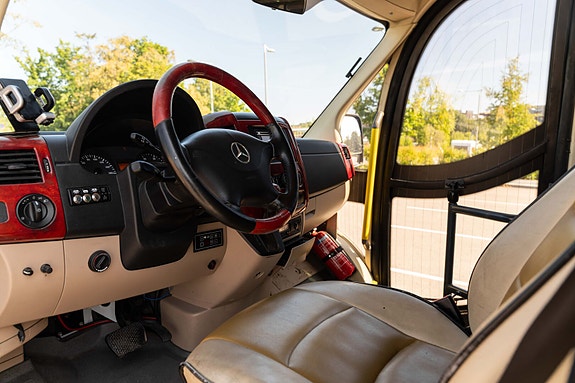 Mercedes-Benz Sprinter 519 19 of 24