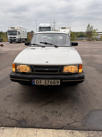 Saab 900 6 of 17