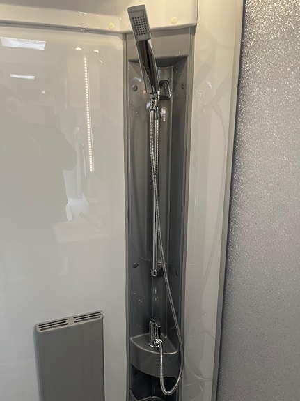 Dethleffs Dethleffs Nomad 560 FMK - SNOW - HELÅRSVOGN ALDE | GULVV 26 of 30