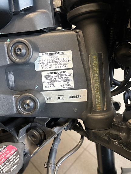 Yamaha XSR 125 2 of 10