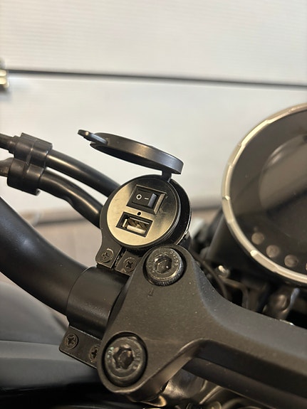 Yamaha XSR 125 7 of 10