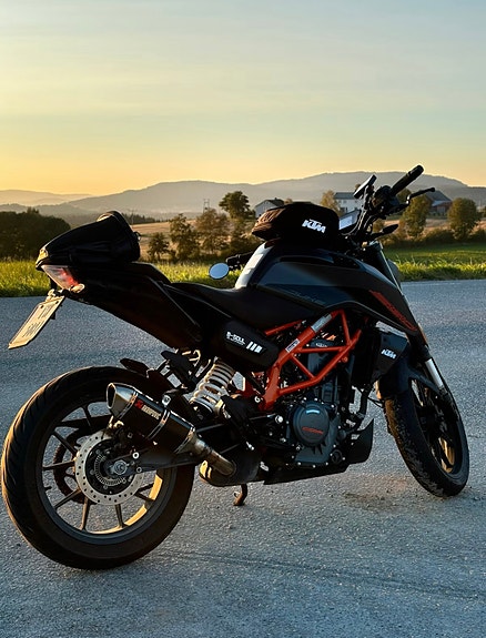 KTM 390 Duke 3 of 7