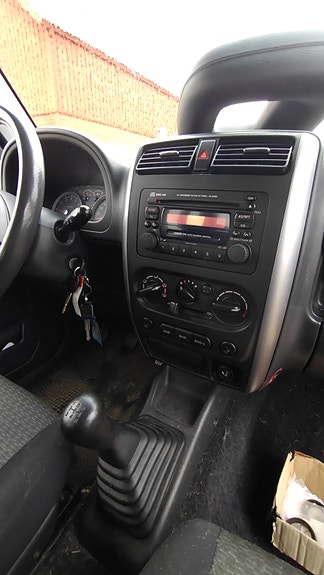 Suzuki Jimny 3 of 6