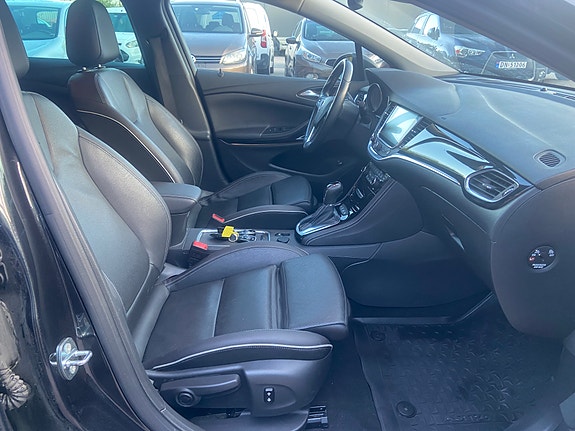 Opel Astra 30 of 30