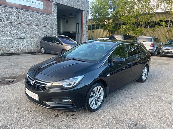 Opel Astra 2 of 30