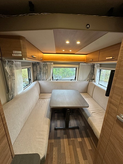 Weinsberg Caraone 390 PUH 5 of 9