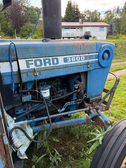 Ford 3600 5 of 6