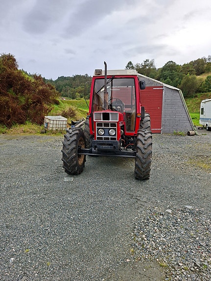 International 685XL 2 of 17