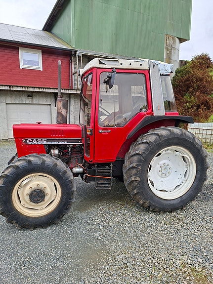 International 685XL 3 of 17