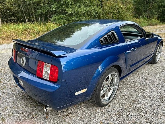 Ford Mustang 5 of 30