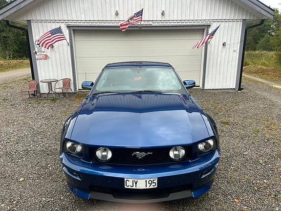 Ford Mustang 7 of 30