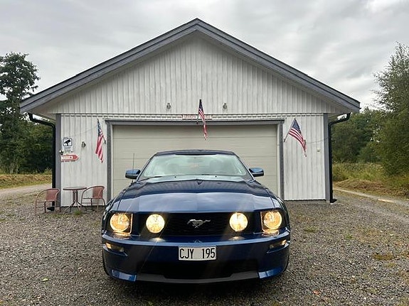 Ford Mustang 8 of 30
