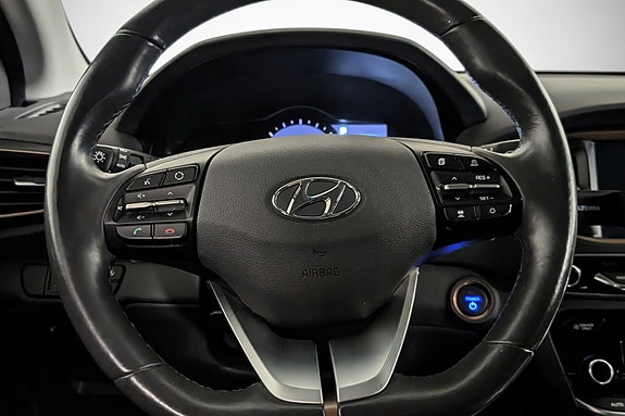 Hyundai IONIQ 15 of 24