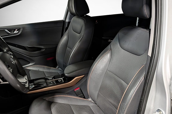 Hyundai IONIQ 10 of 24