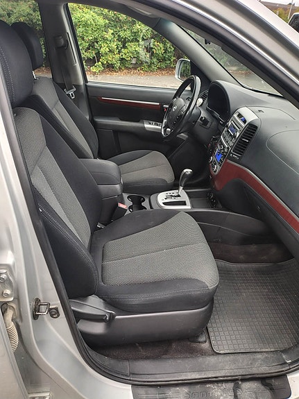Hyundai Santa Fe 12 of 23