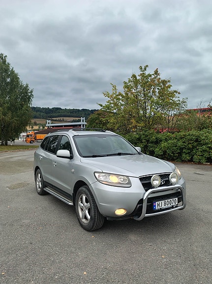 Hyundai Santa Fe 2 of 23