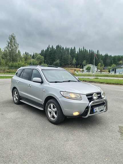 Hyundai Santa Fe 14 of 23