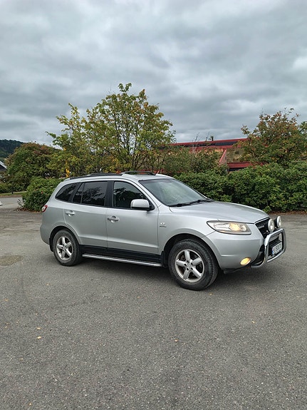 Hyundai Santa Fe 9 of 23