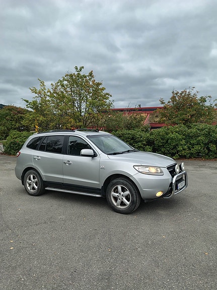 Hyundai Santa Fe 8 of 23