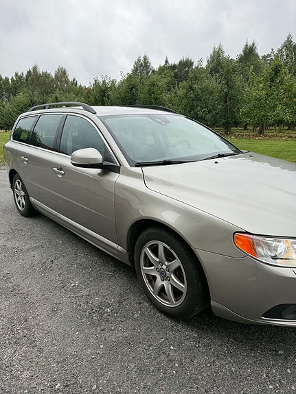 Volvo V70 13 of 14