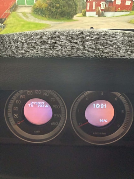 Volvo V70 12 of 14