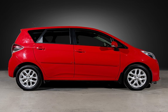 Toyota Verso-S 11 of 30