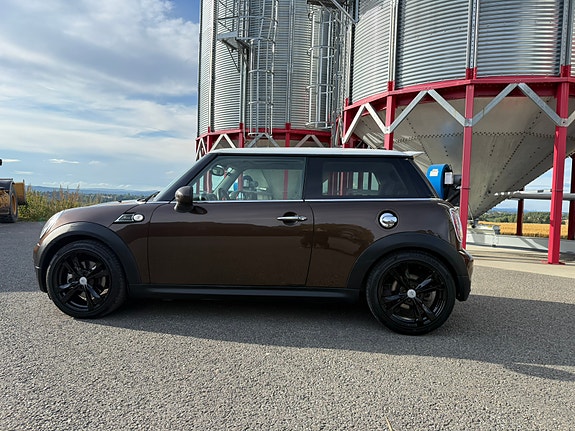MINI Cooper S 3 of 30