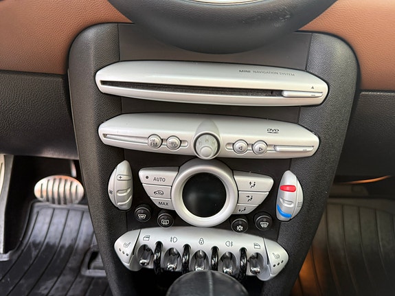 MINI Cooper S 21 of 30