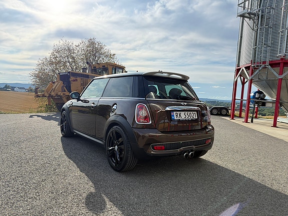 MINI Cooper S 4 of 30