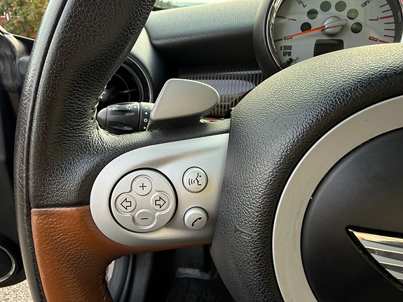 MINI Cooper S 28 of 30