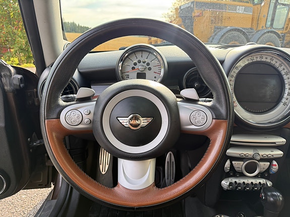 MINI Cooper S 18 of 30