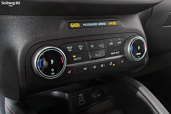 Ford Kuga 28 of 30
