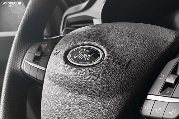 Ford Kuga 25 of 30