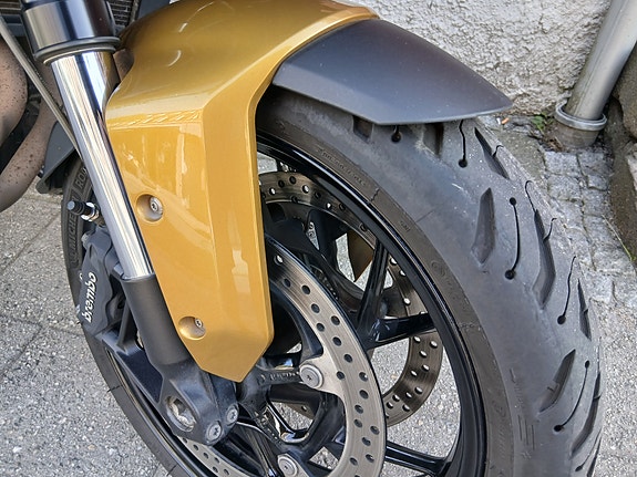 BMW F 900 XR 11 of 11