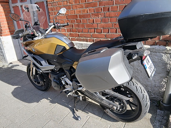 BMW F 900 XR 4 of 11