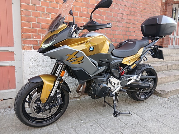 BMW F 900 XR 2 of 11