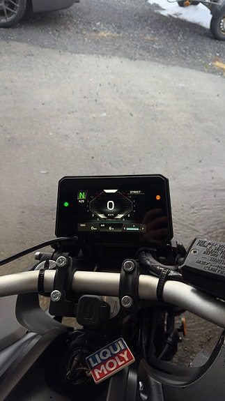 Yamaha MT-07 6 of 7