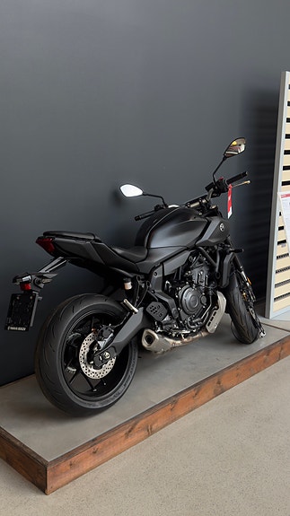 Yamaha MT-07 7 of 7