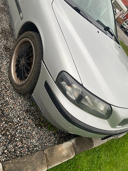 Volvo V70 6 of 7